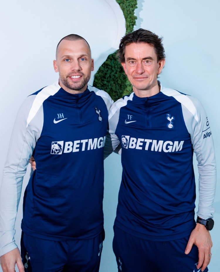 记者：海廷加担任热刺助教，在圣诞节前他接受了弗兰克的亲自面试