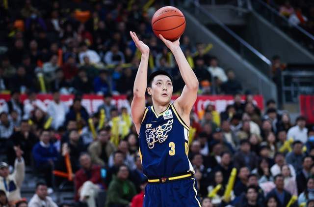 云开官网-广东VS吉林拒绝大爆冷！胡明轩强势反弹，杜锋要力保前三