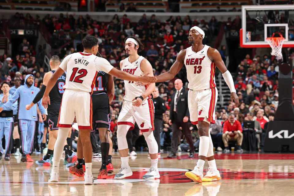 yunkai体育-吉迪轮休公牛丢绝平三分惜败热火 热巴20+12鲍威尔21分