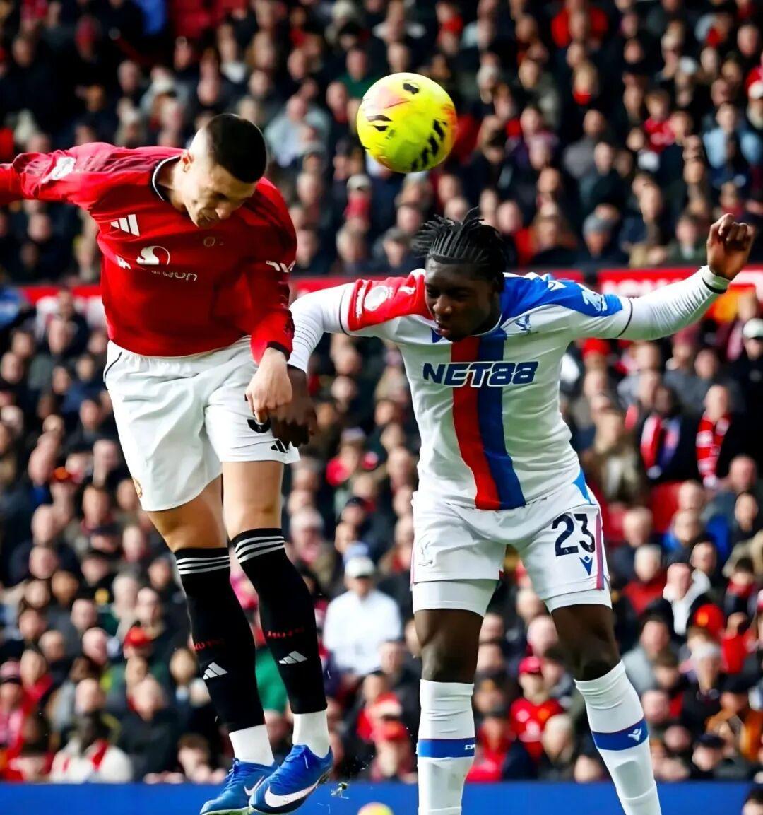 云开官网-舍伍德：此前过早下结论，我欠谢什科一个道歉；邮报：曼联密切关注伯恩茅斯中场，他是性价比很高的引援目标