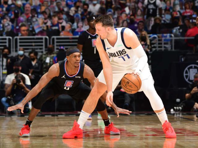 yunkai体育-+22正负值引领全队 你永远可以相信季后赛隆多